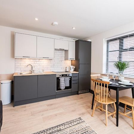 2 Castle Mews Apartment ซอลส์บรี ภายนอก รูปภาพ