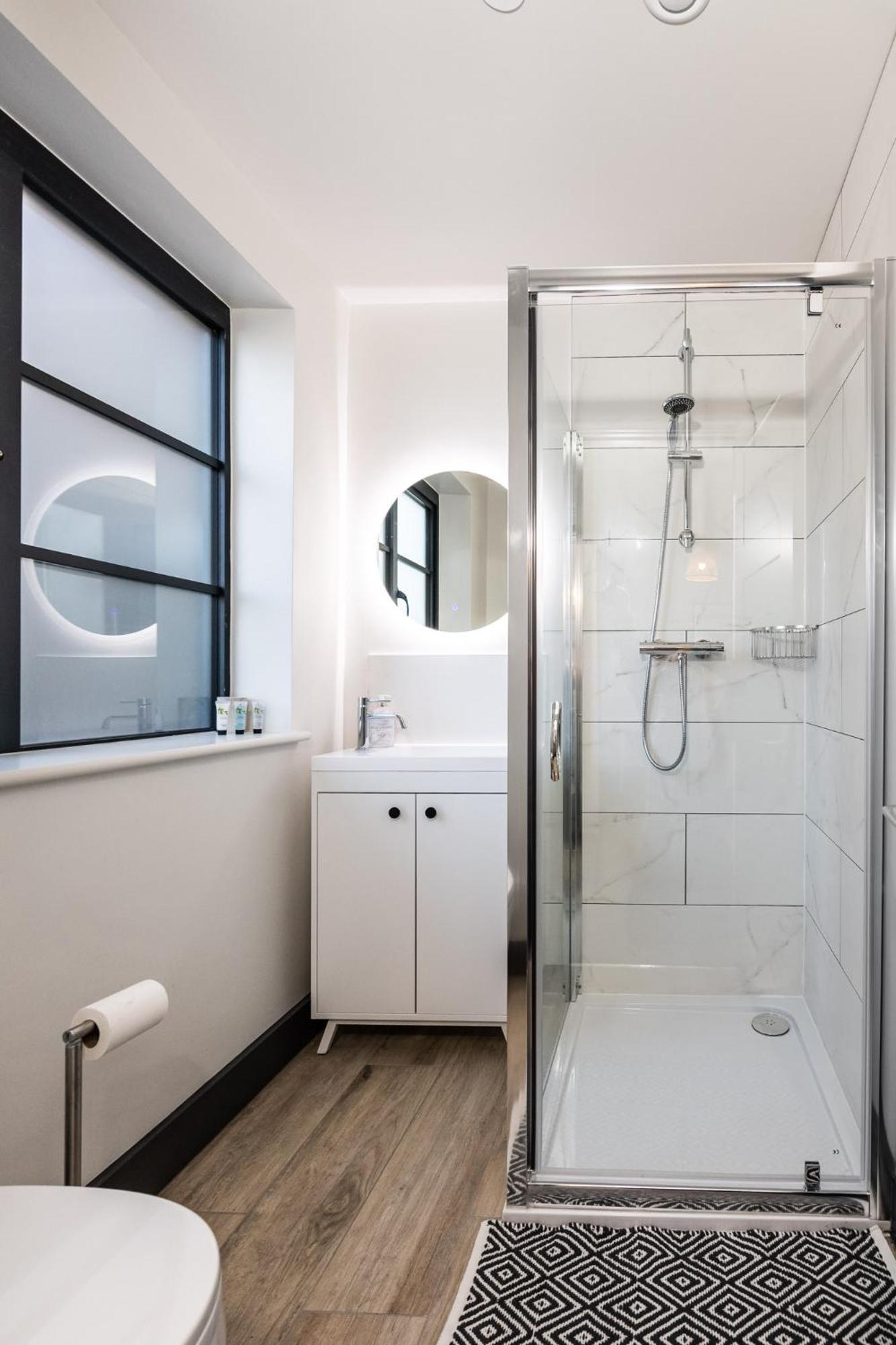 2 Castle Mews Apartment ซอลส์บรี ภายนอก รูปภาพ