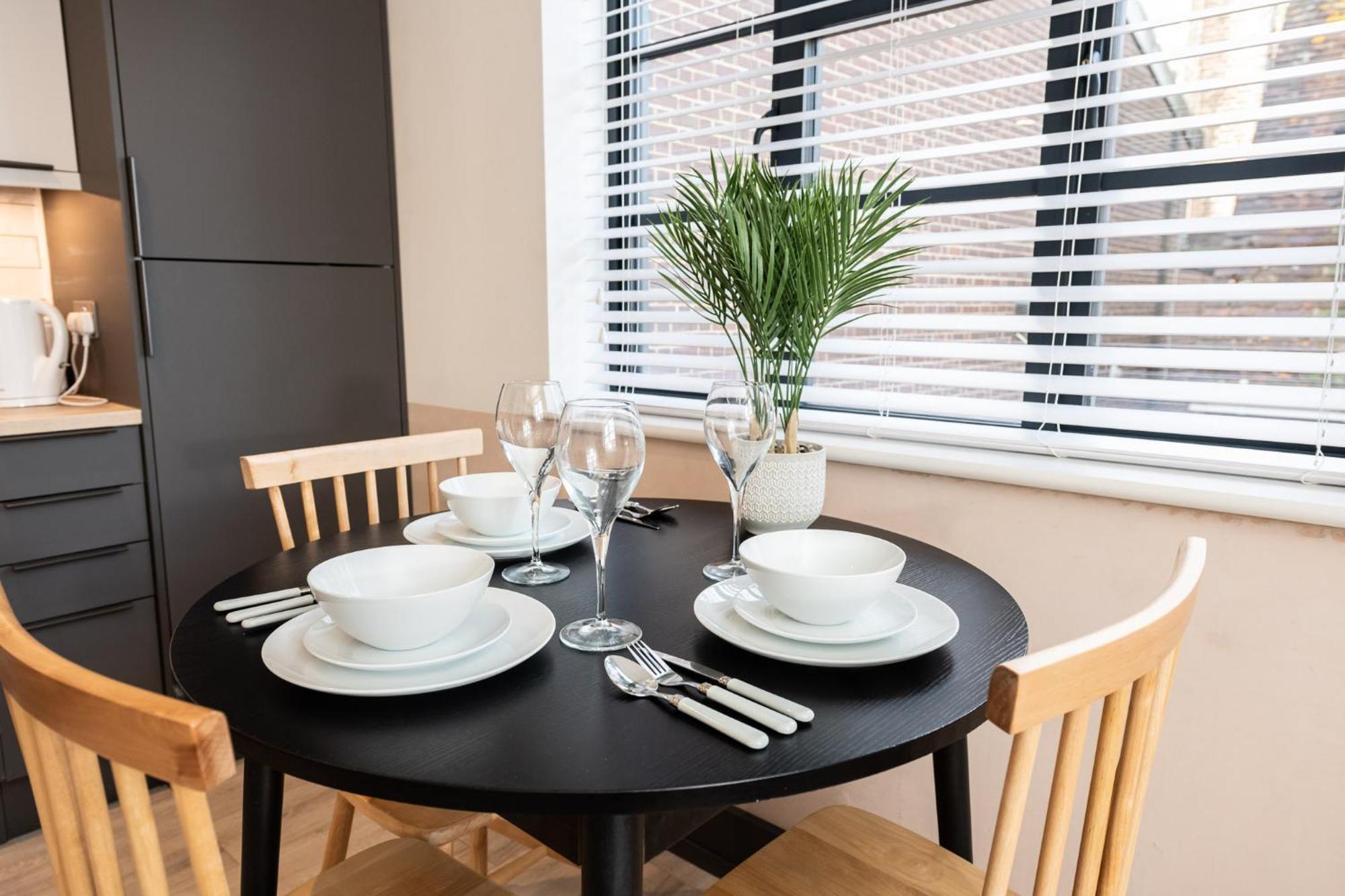 2 Castle Mews Apartment ซอลส์บรี ภายนอก รูปภาพ
